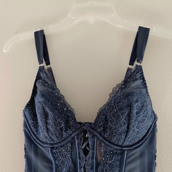 NWT Victoria's Secret Fearless Criscross Front Crystal Gray Corset Busti… - Picture 6 of 16